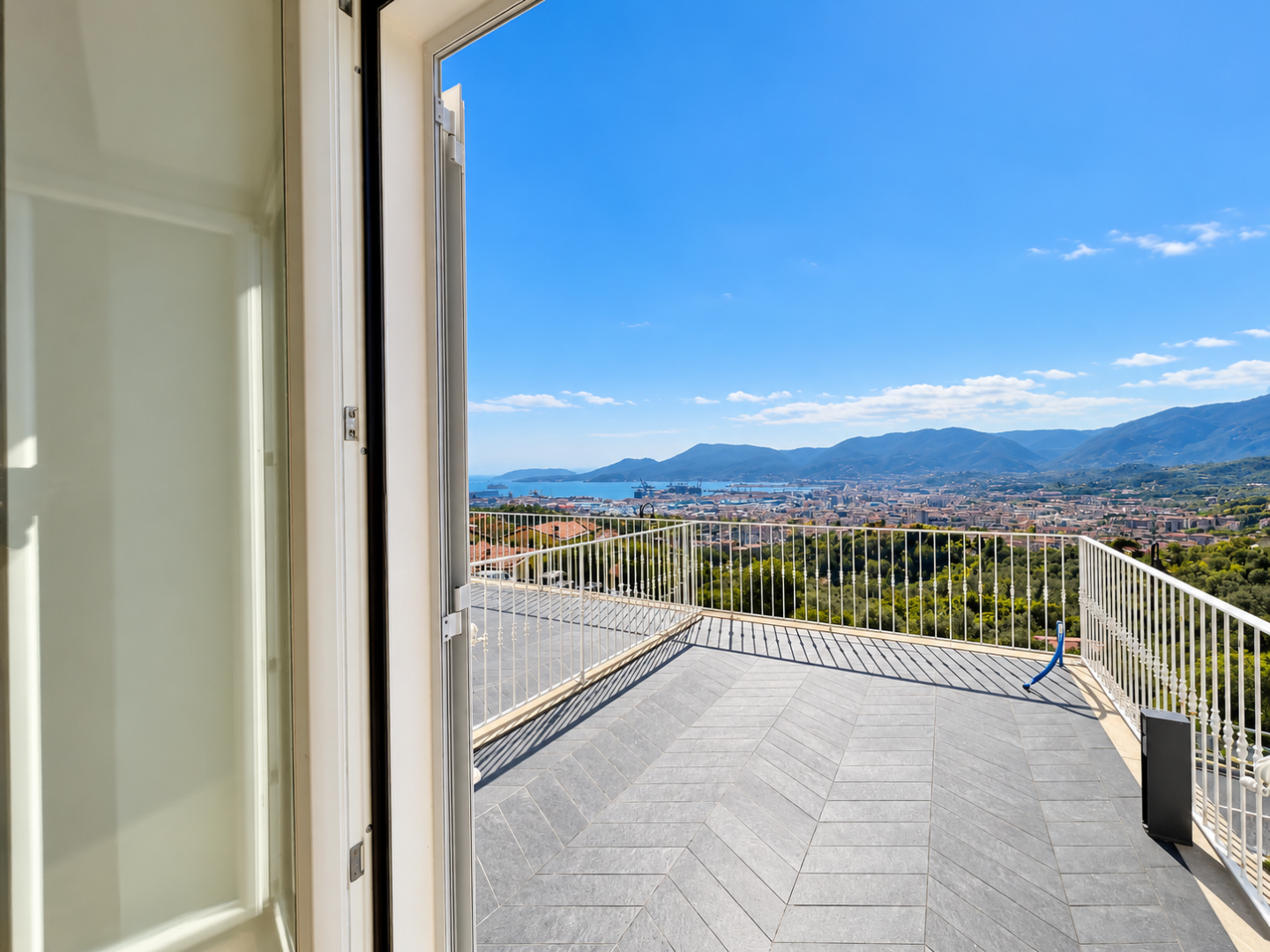 Villa - Carozzo, La Spezia (44/49)