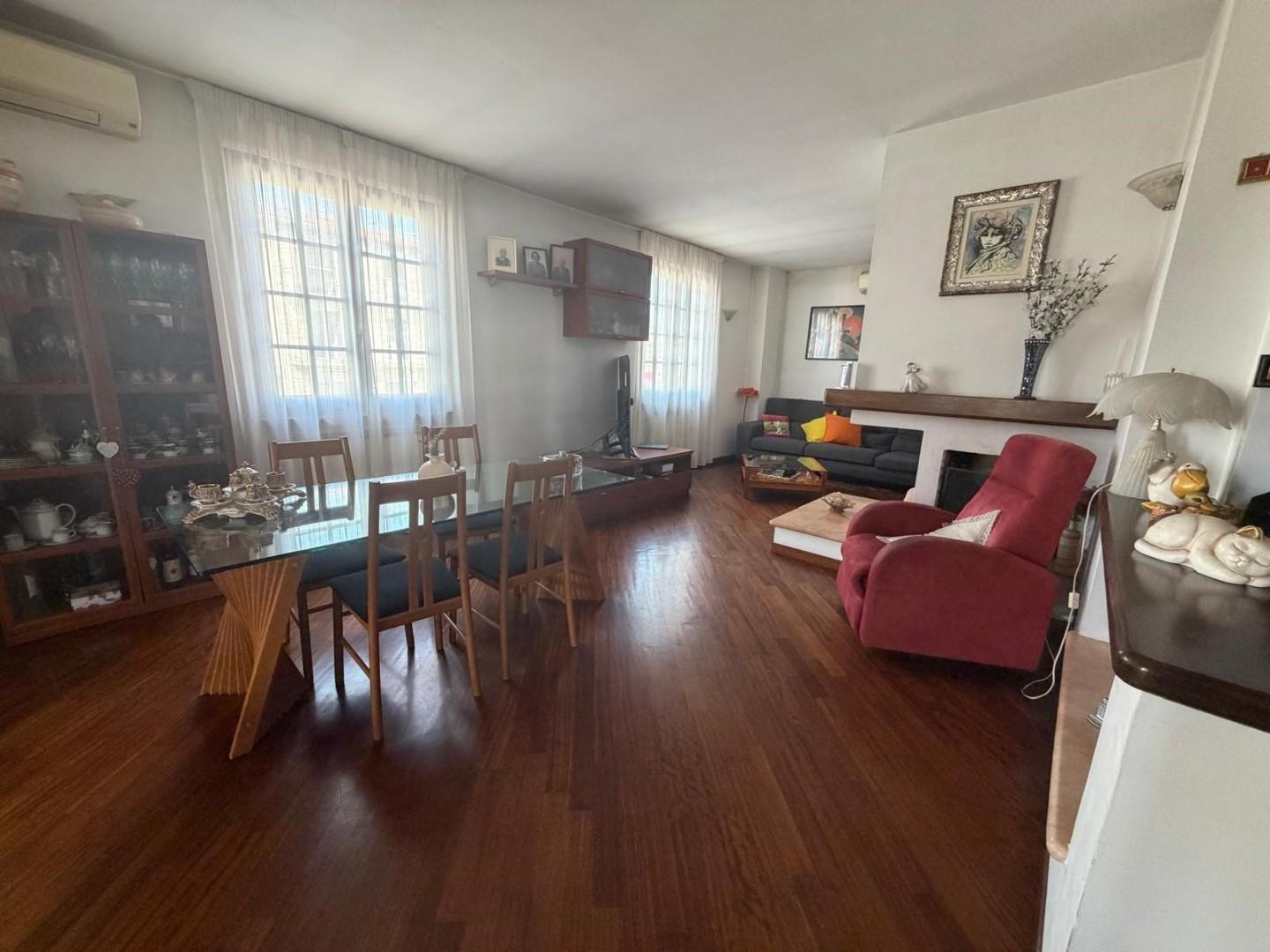 Villa - Isola, Luni (44/46)