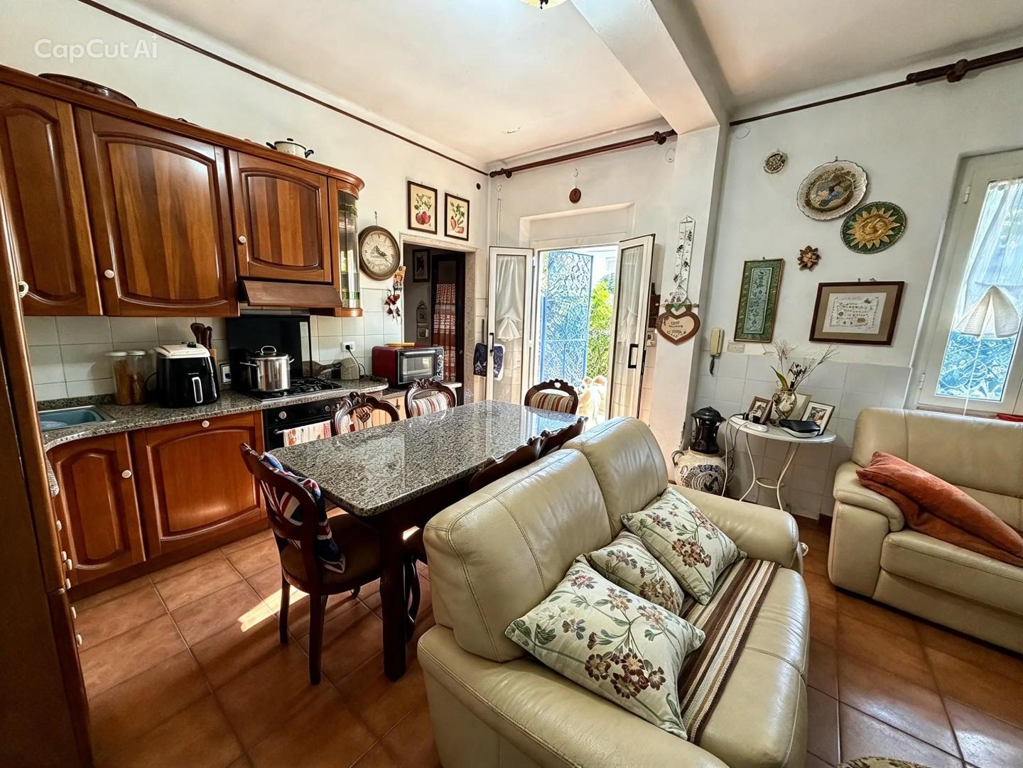 Villa - Marasio, Carrara (6/33)