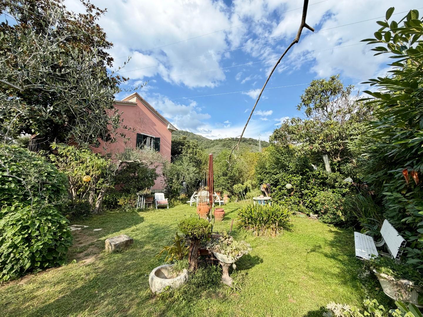 Villa - Marasio, Carrara (27/33)