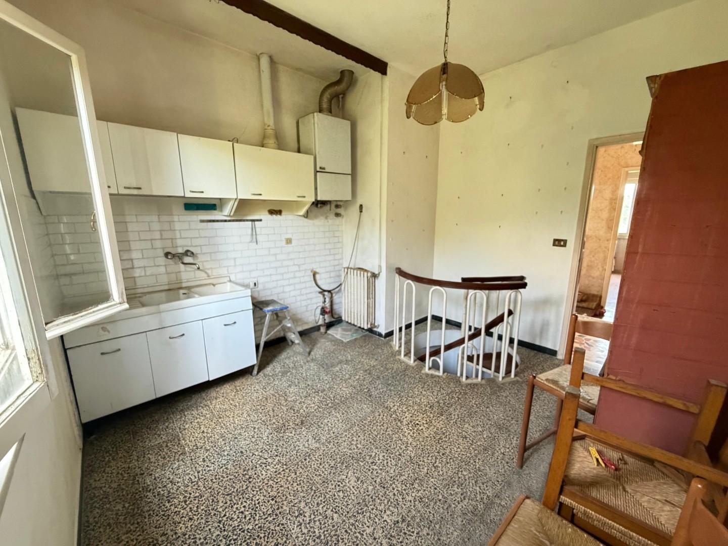 Villa - Marasio, Carrara (12/33)