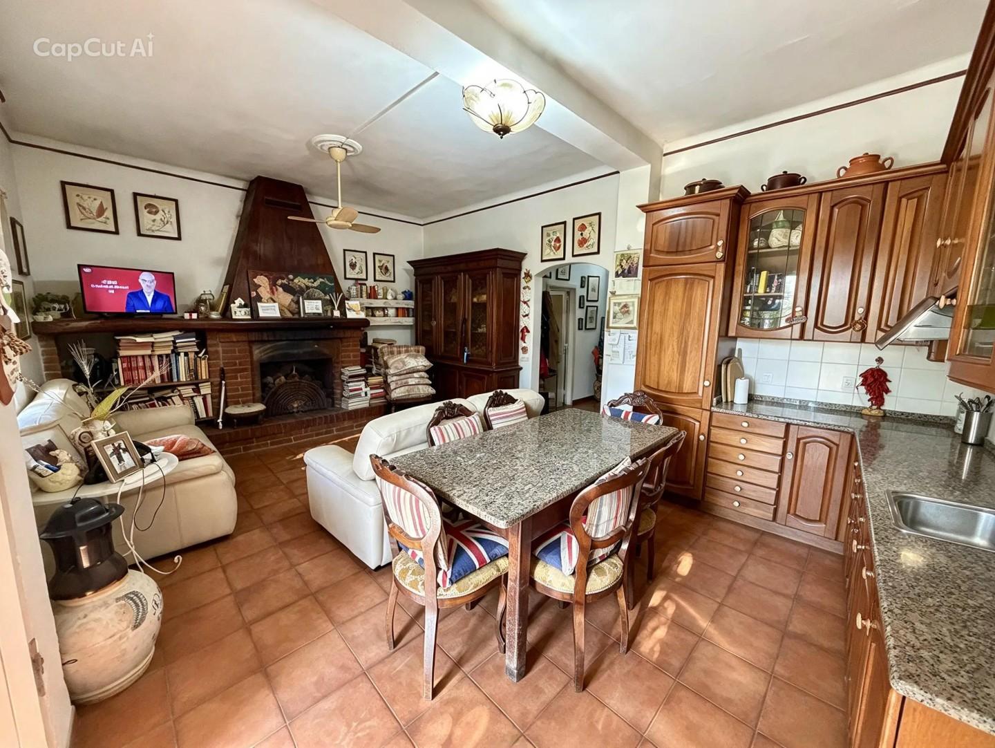 Villa - Marasio, Carrara (4/33)