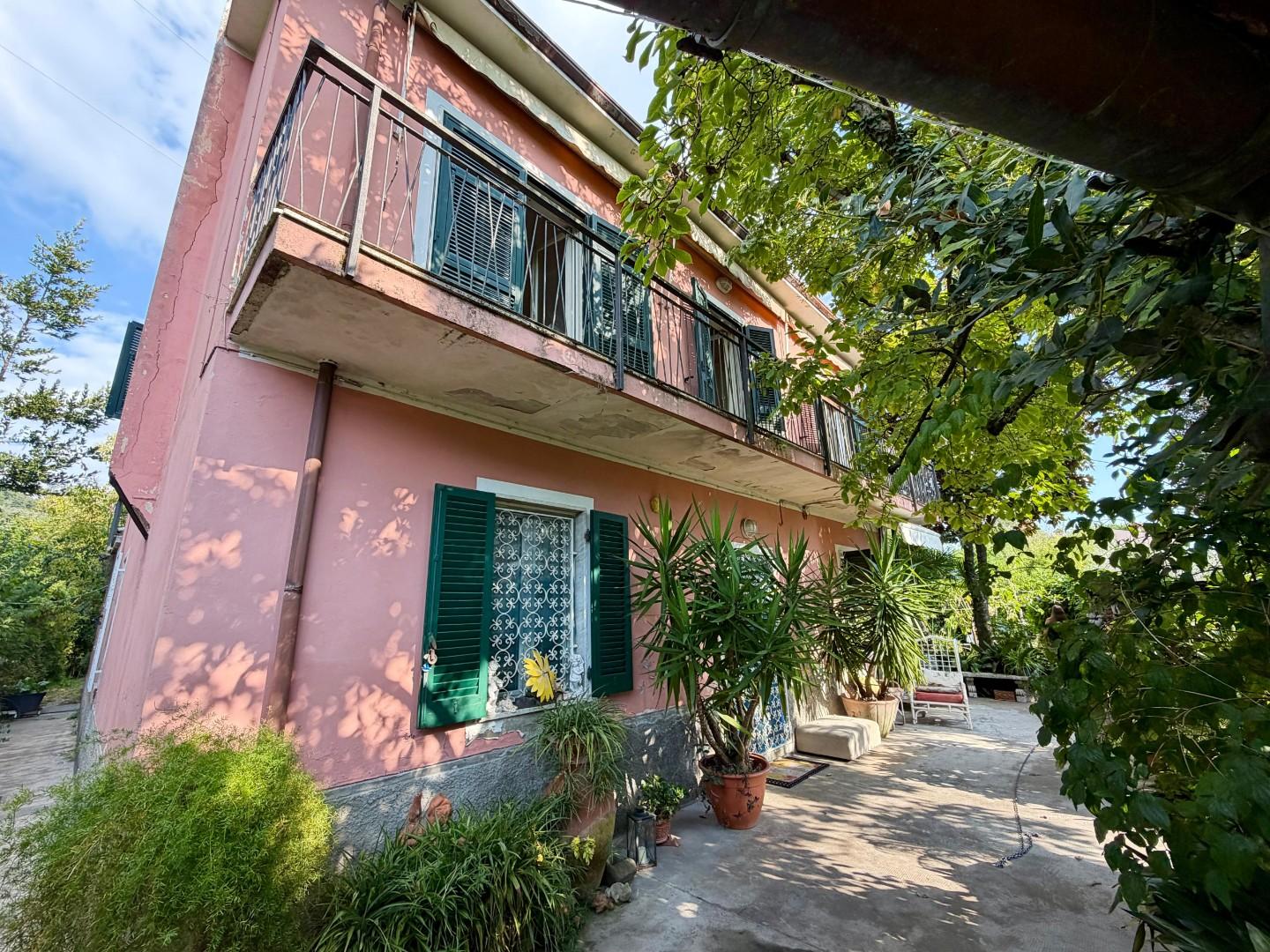 Villa in vendita a Carrara