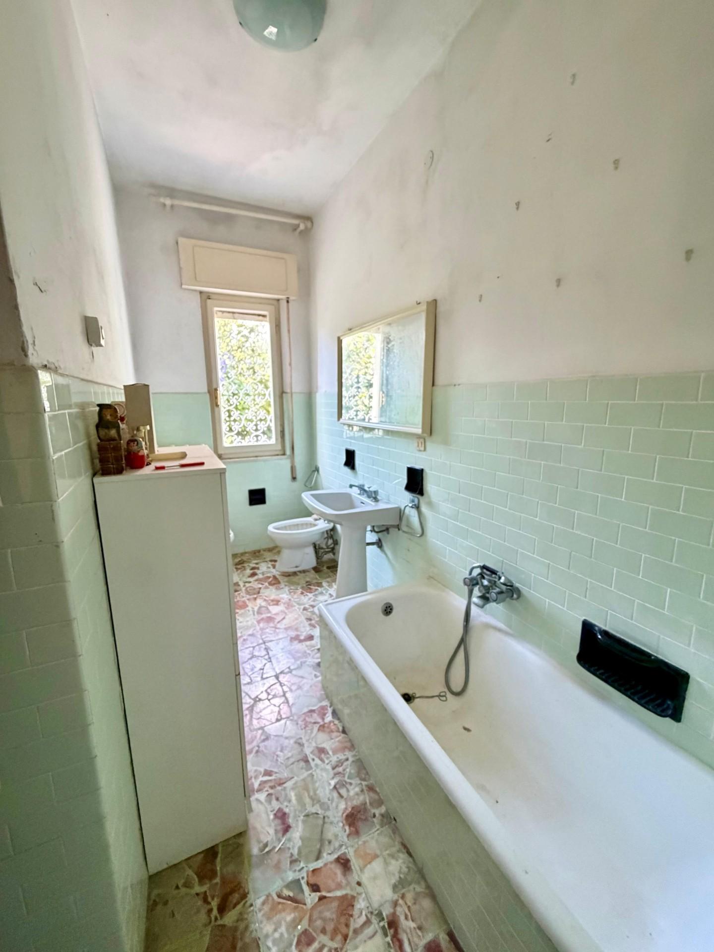 Villa - Marasio, Carrara (17/33)