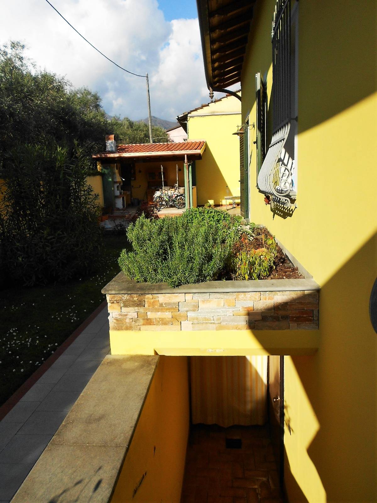 Villa in vendita - Querceta, Seravezza