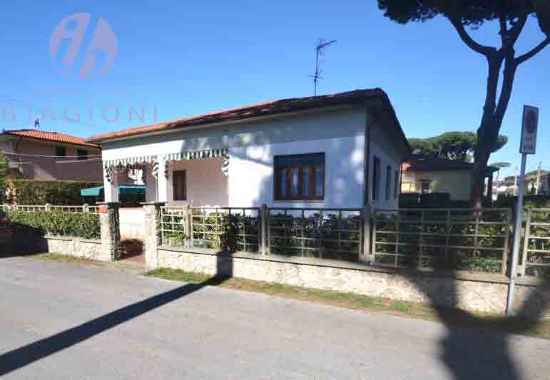 Villa in vendita, rif. 27644