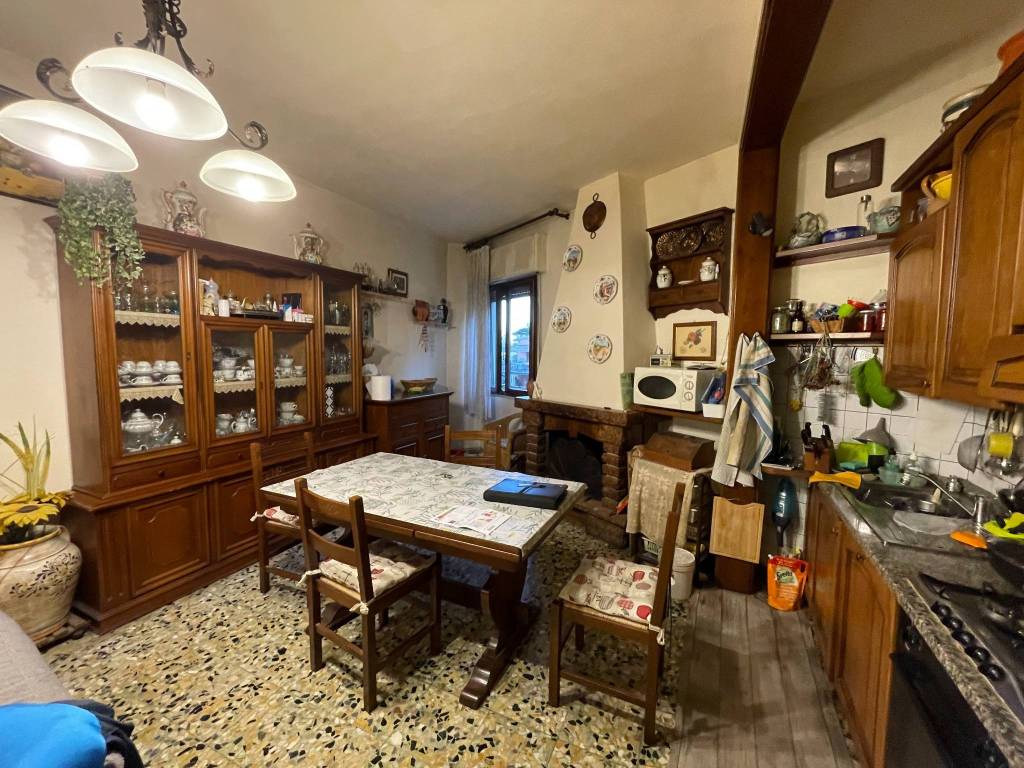 Appartamento in vendita a Zone, Capannori (LU)