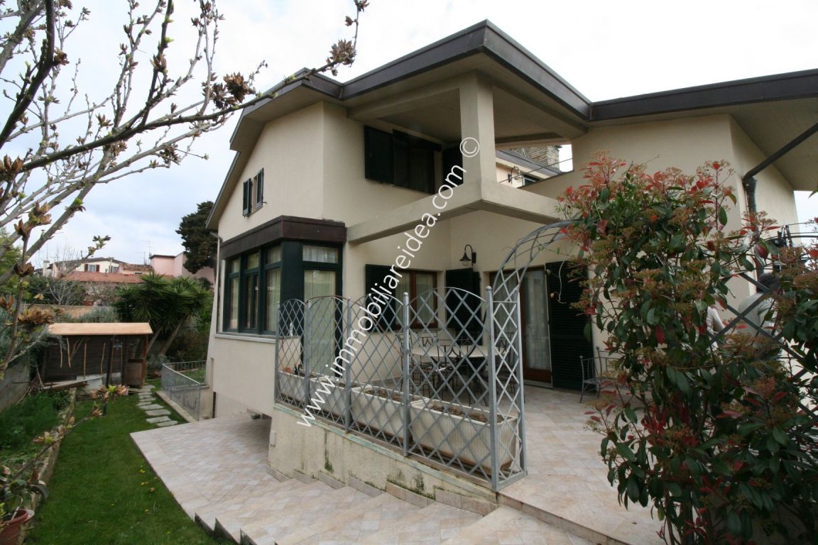 Villa singola in vendita, rif. 585