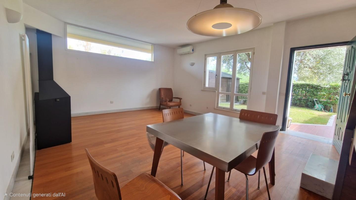 Villa - Marina Di Carrara, Carrara (3/25)