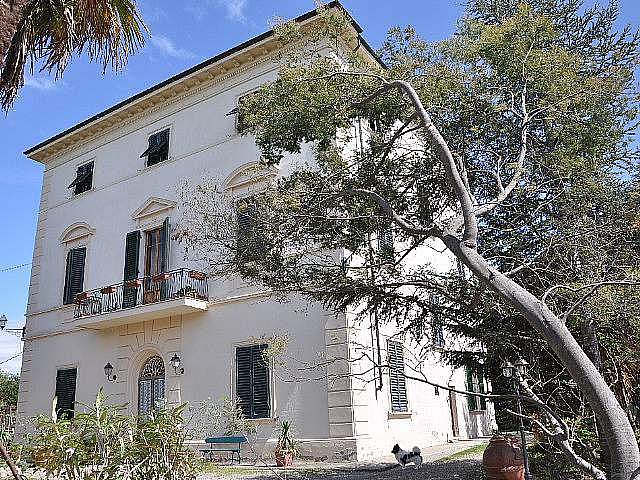 villa in Repubbli a Fauglia
