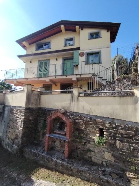 Villa in vendita a Montignoso