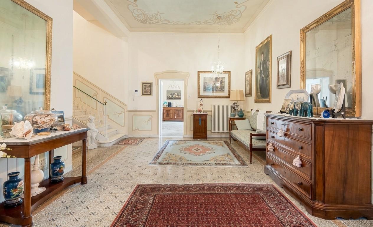 Villa - Ronchi, Massa (23/27)