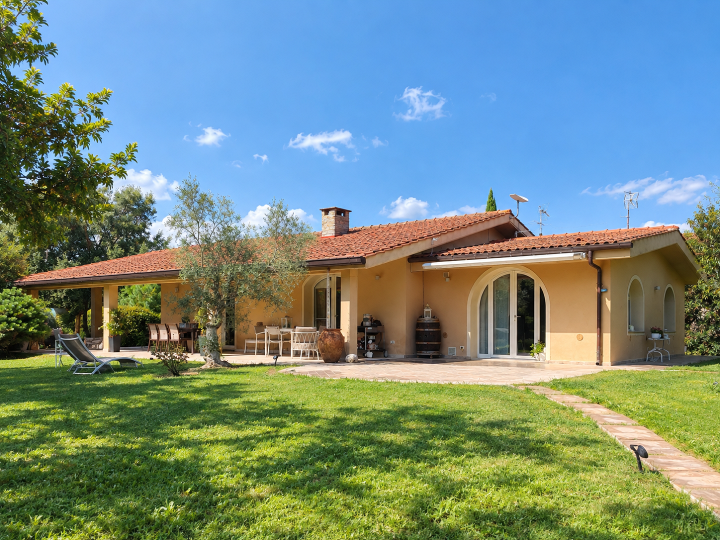 Villa in vendita a Casciana Terme Lari