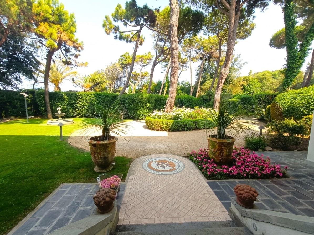 Villa - Ronchi, Massa (7/27)