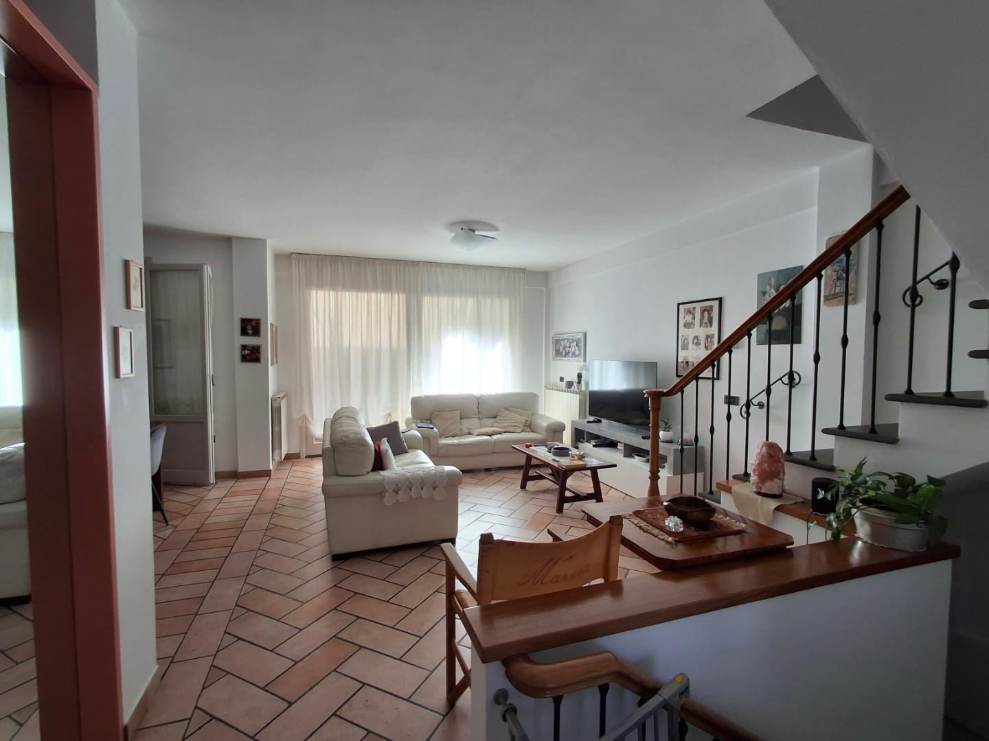 Villa in vendita a Capraia e Limite