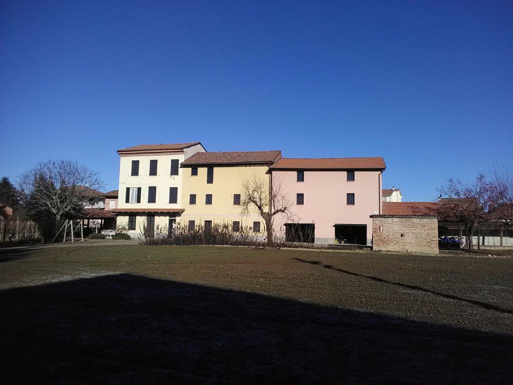 Colonica in vendita a Castelnuovo Bormida (AL)