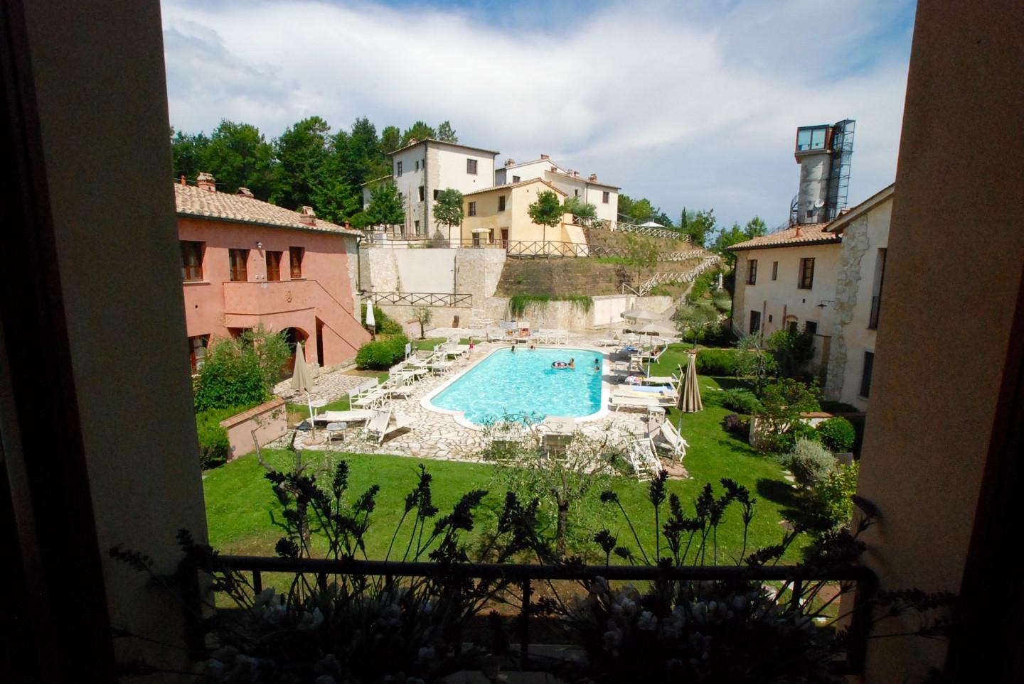 appartamento in Via Andrea del Sarto, a Gambassi Terme