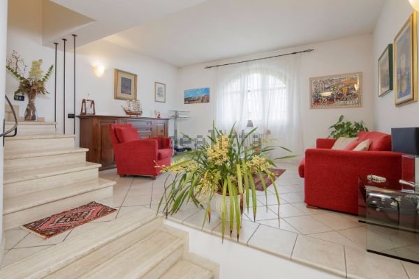 Villa singola in vendita a Cinquale, Montignoso (MS)
