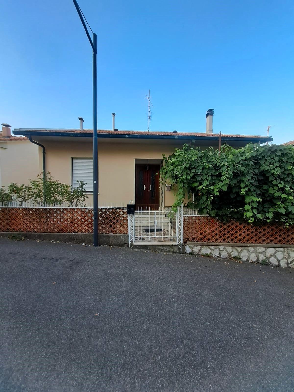 Casa singola in vendita a Castelnuovo di Val di Cecina (PI)
