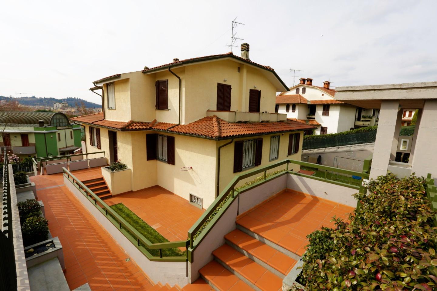 Villa in vendita a Poggibonsi (SI)