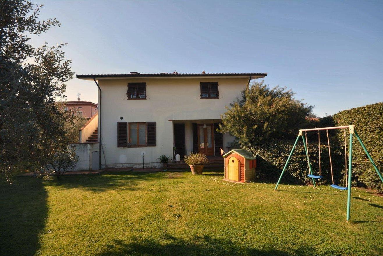 Villa in vendita a Capannori (LU)