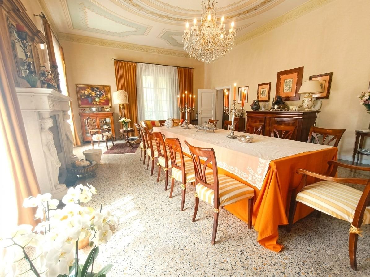 Villa - Ronchi, Massa (2/27)
