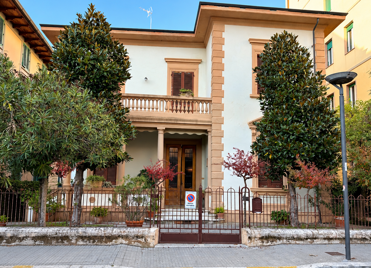 Villa in vendita a Montecatini-Terme