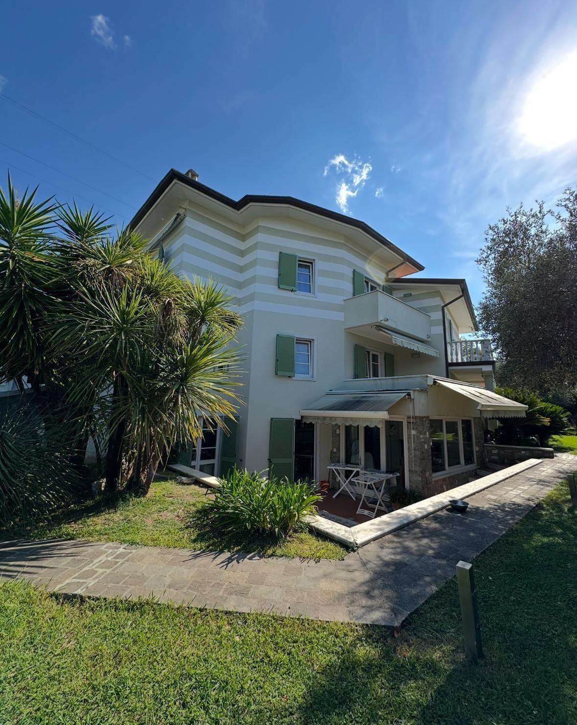 Villa - Carrara (4/55)