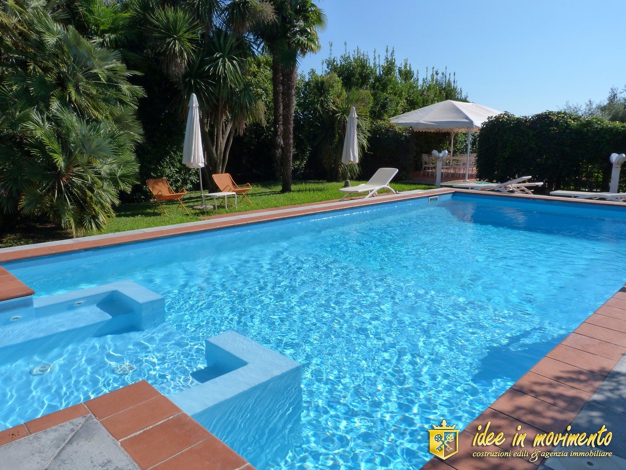 Villa for holiday rentals in Massa