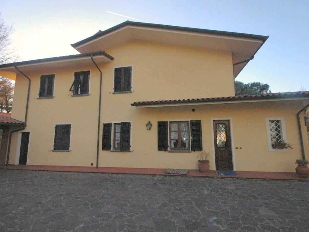 Villa in vendita a Porcari (LU)