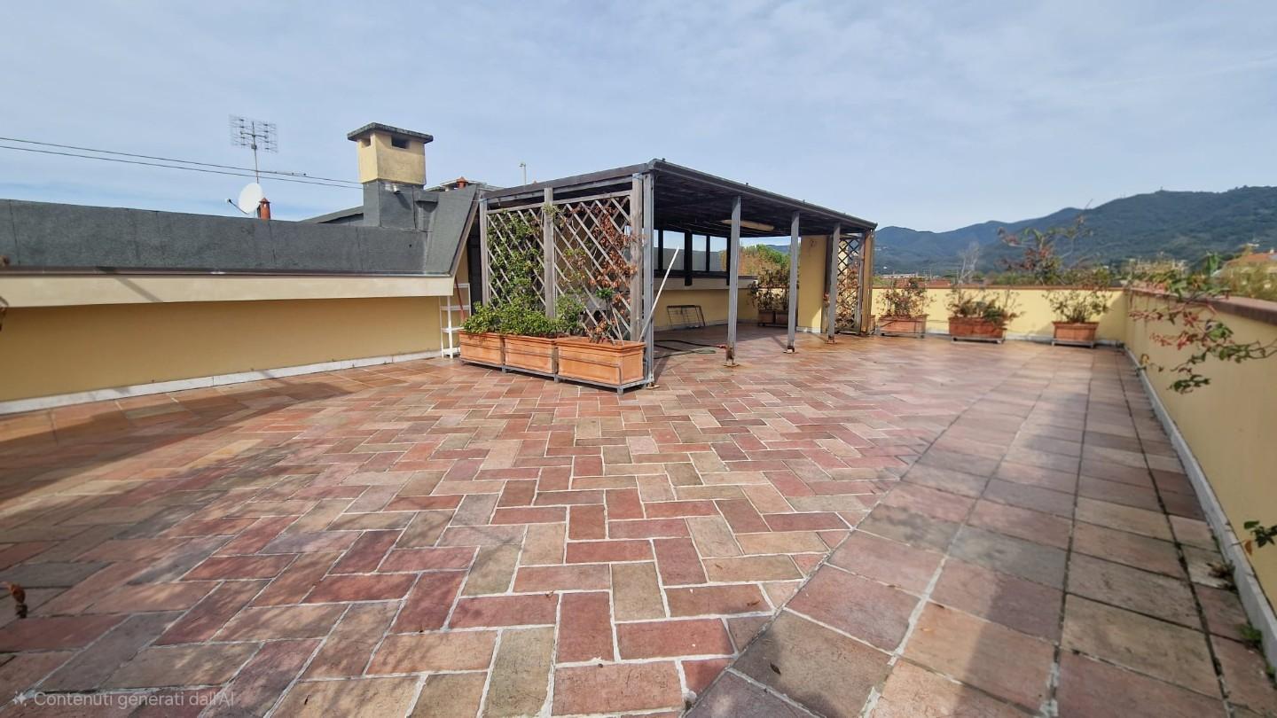 Villa - Marina Di Carrara, Carrara (10/25)