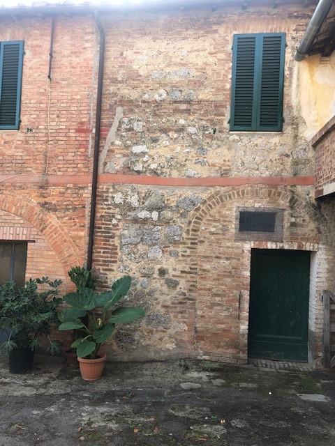 Casa semindipendente in vendita a Siena