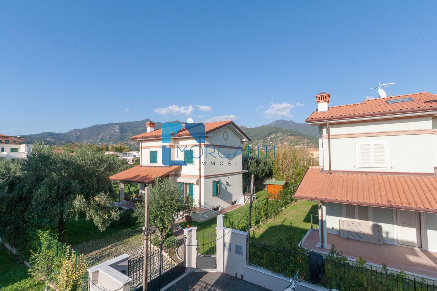 Villa singola in vendita - Querceta, Seravezza
