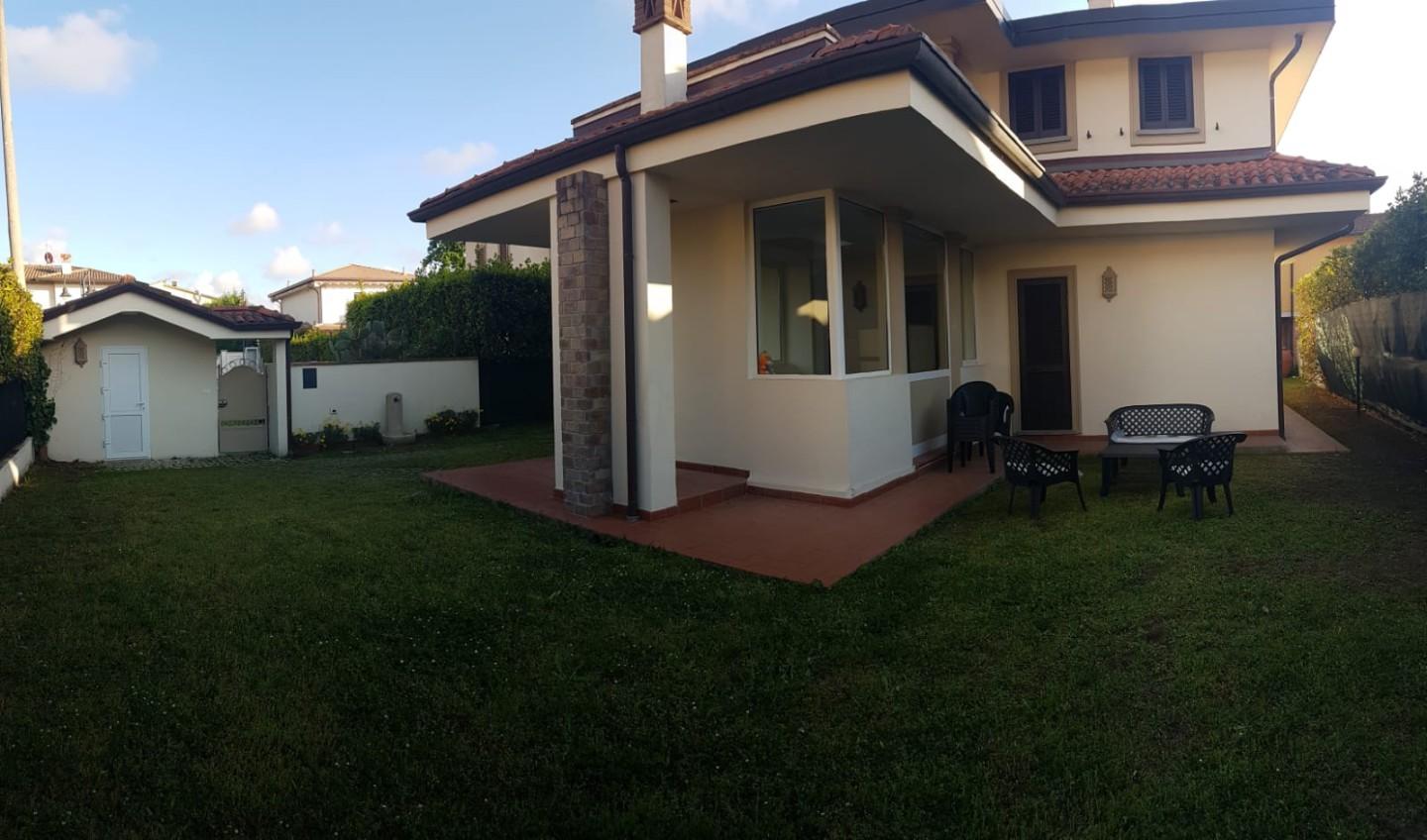 Villa in vendita - Marina Di Pietrasanta, Pietrasanta