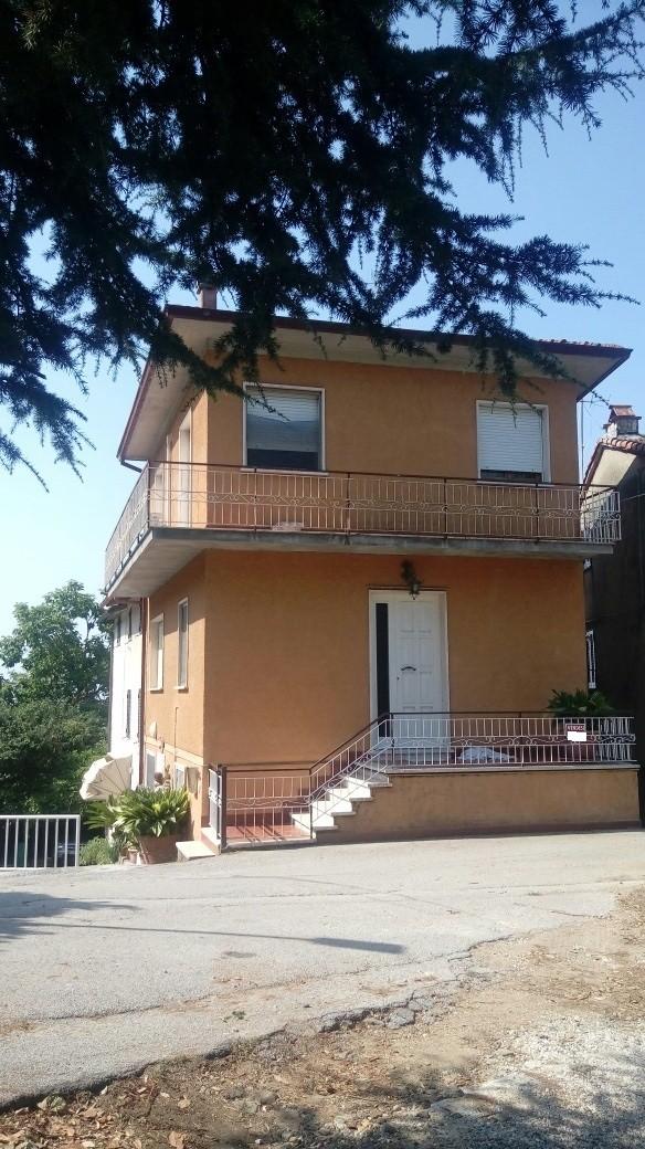 Casa semindipendente in vendita - Pedona, Camaiore