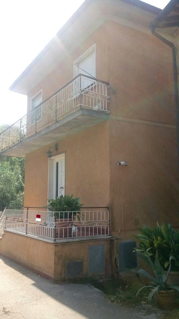 Casa semindipendente in vendita - Pedona, Camaiore