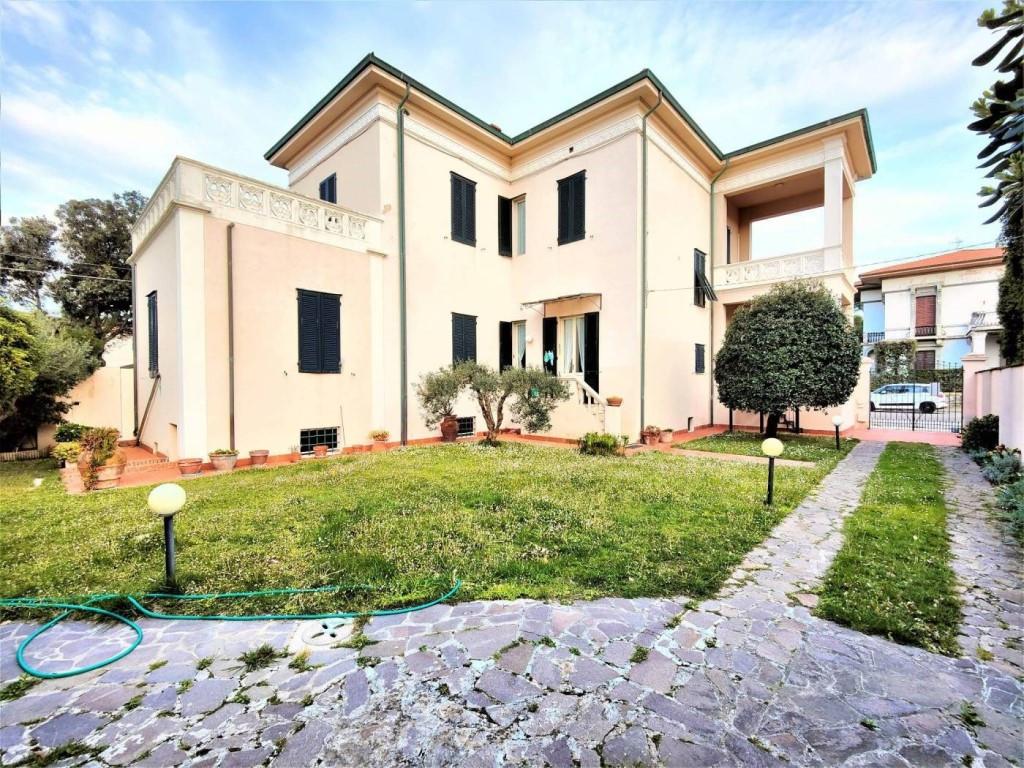 Villa in vendita a Pisa