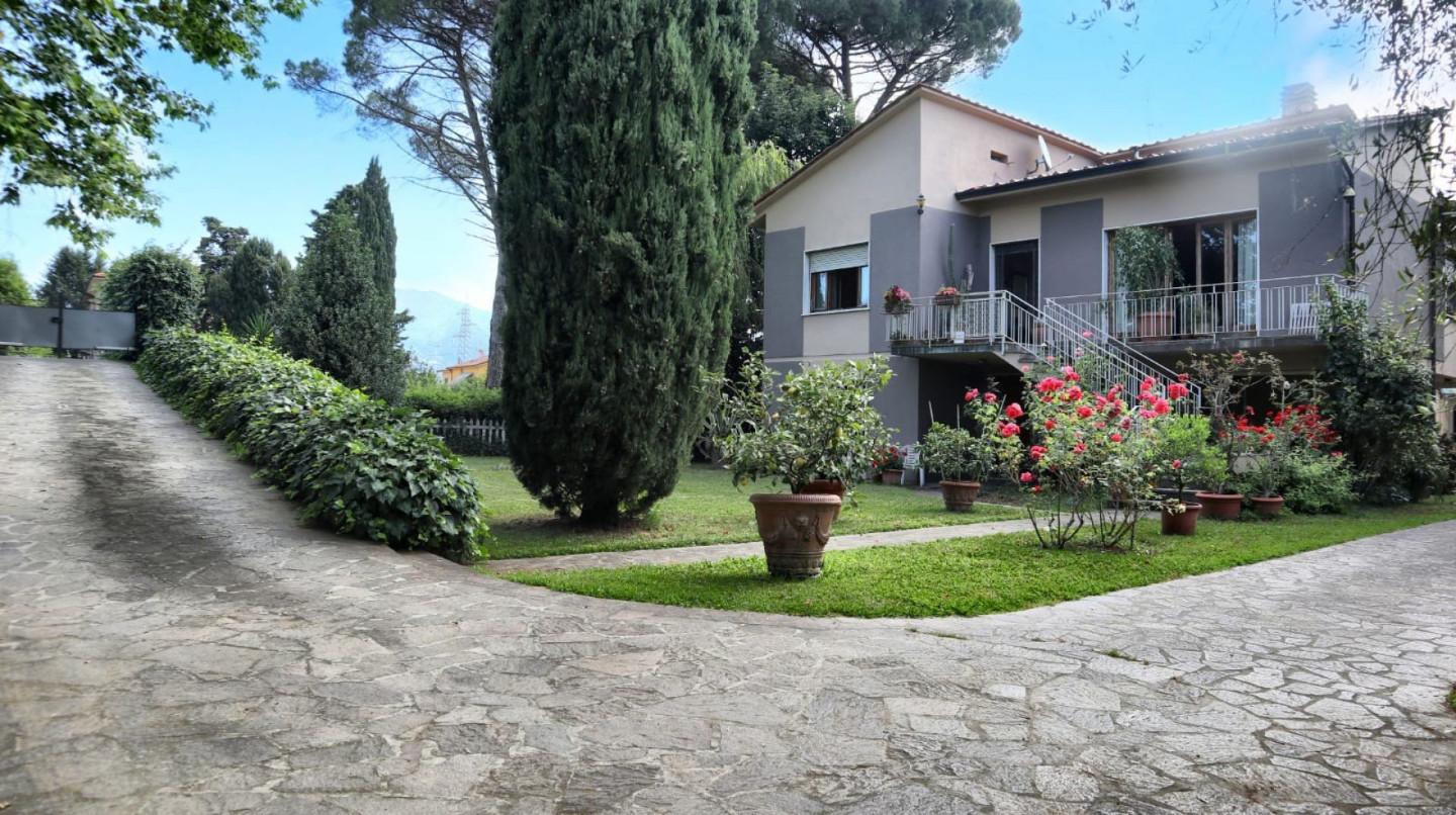 Villa in vendita a Lucca