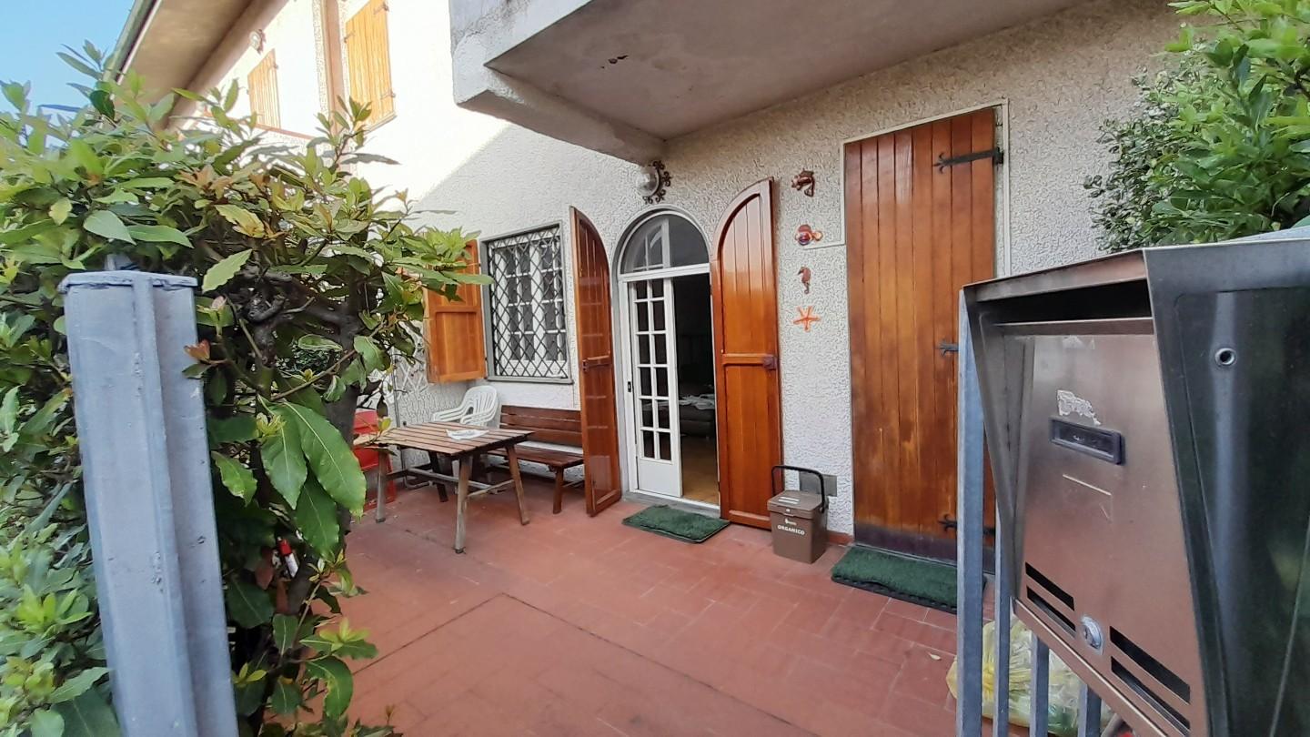 Terraced house for sell in Massa