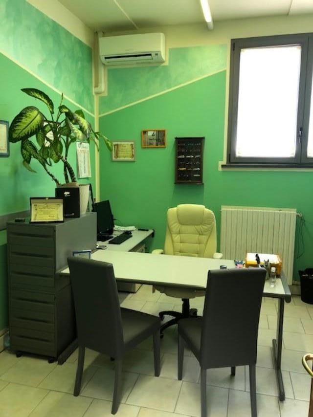 Ufficio in affitto commerciale a Cascina (PI)