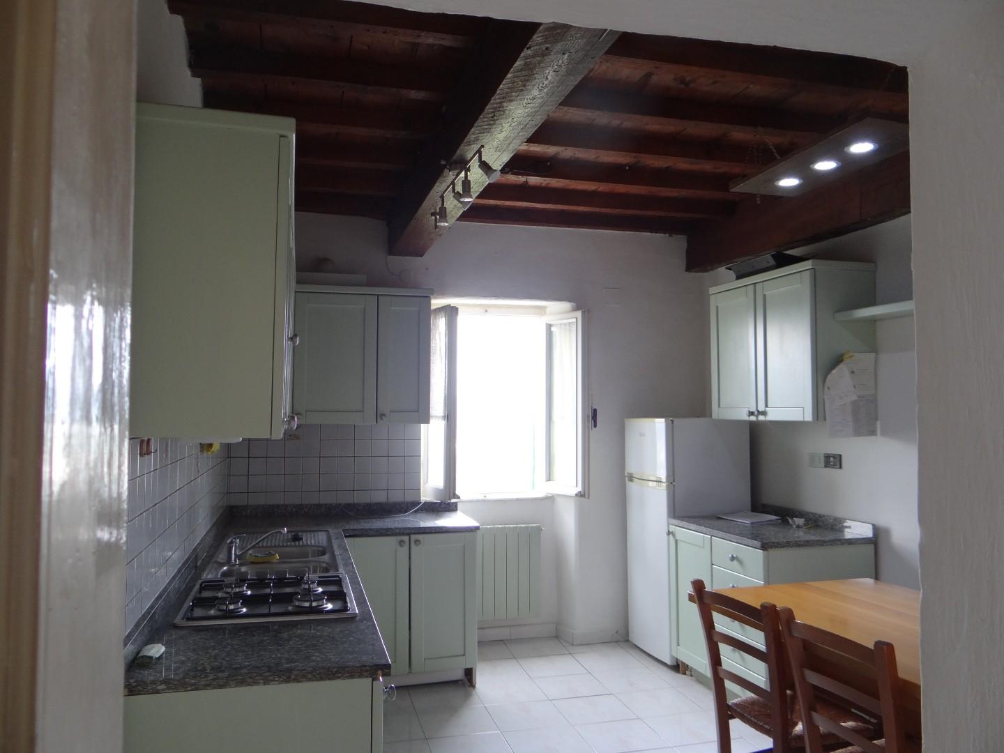 Appartamento in vendita a Vezzano Ligure (SP)