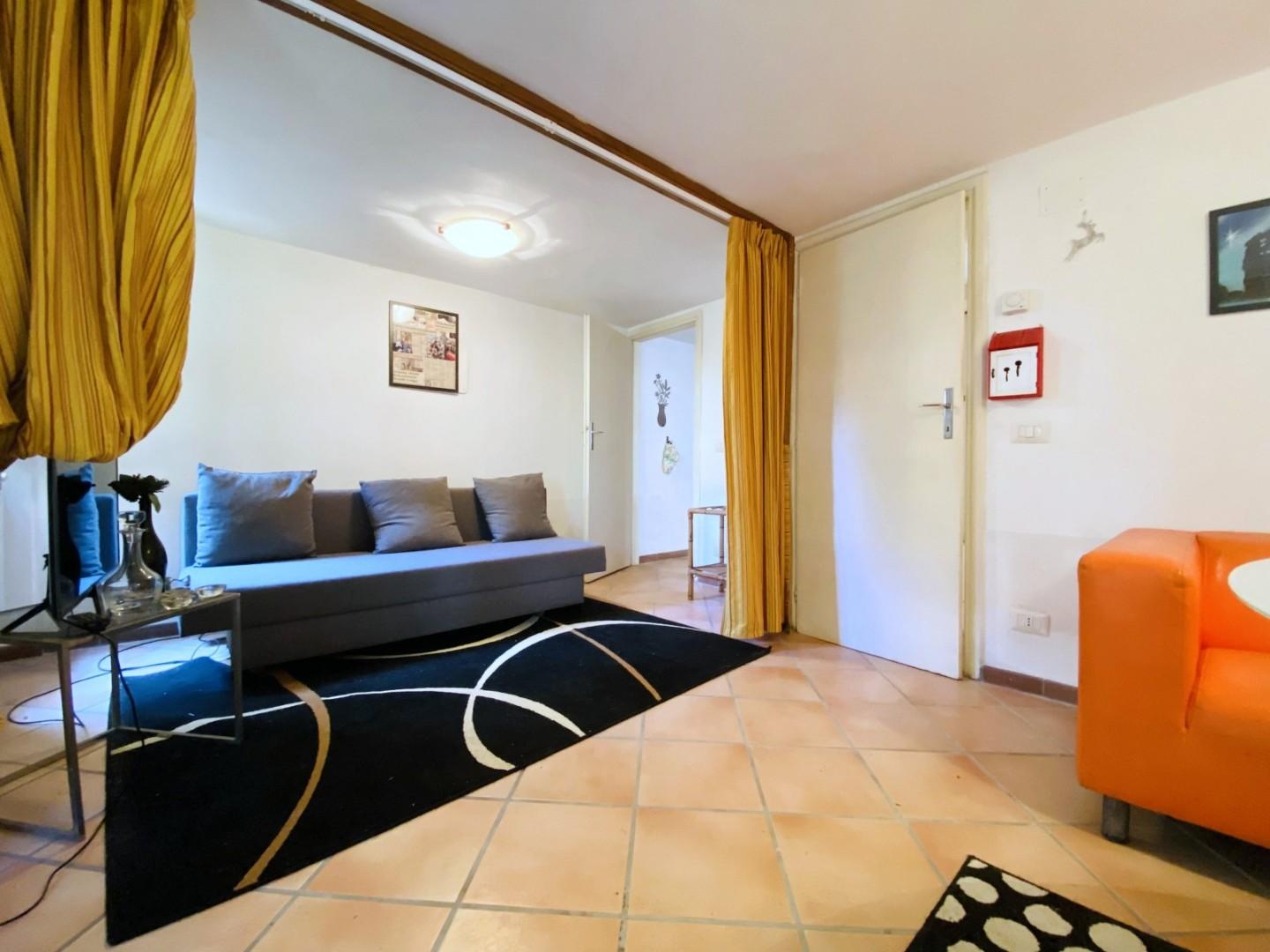 appartamento in Via Luigi Capuana, a Camaiore