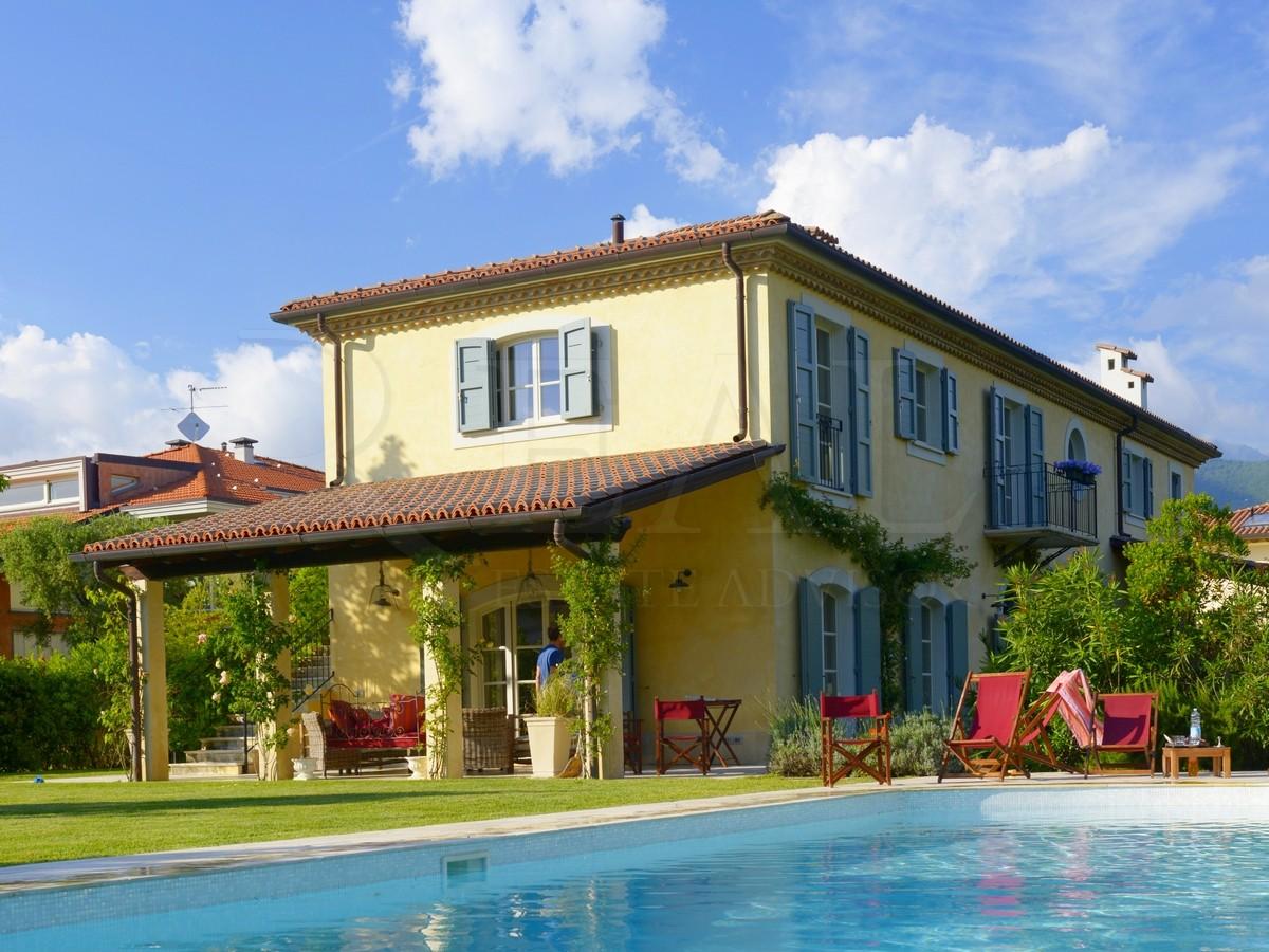Villa singola in affitto vacanze a Vittoria Apuana, Forte dei Marmi (LU)
