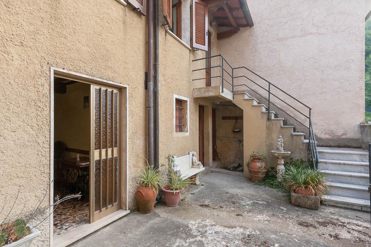 Casa semindipendente in vendita - Capezzano, Pietrasanta