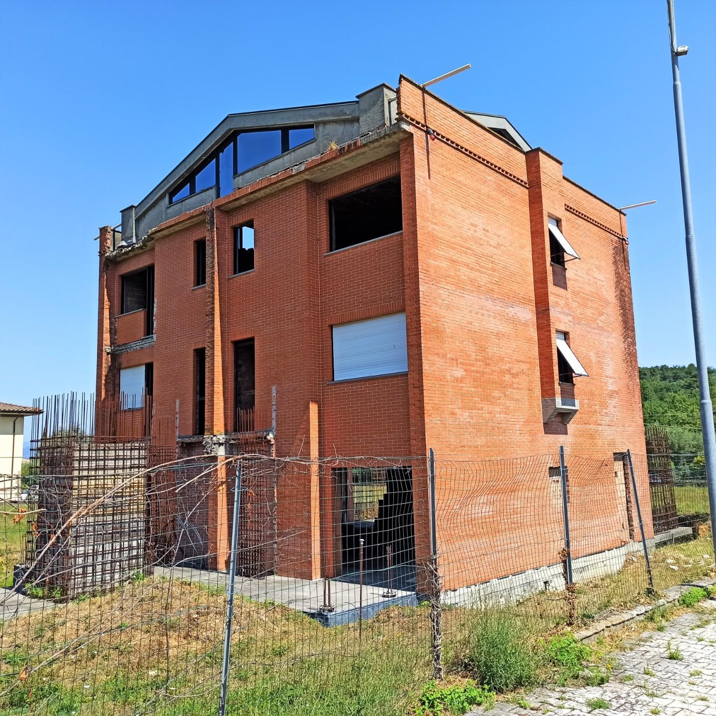 Stabile/Palazzo in vendita a Capannori (LU)