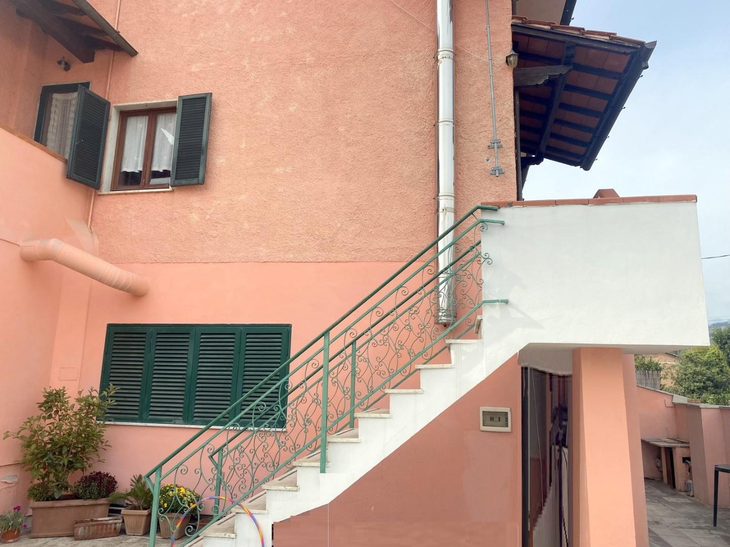 appartamento in Via Cugnia, a Pietrasanta