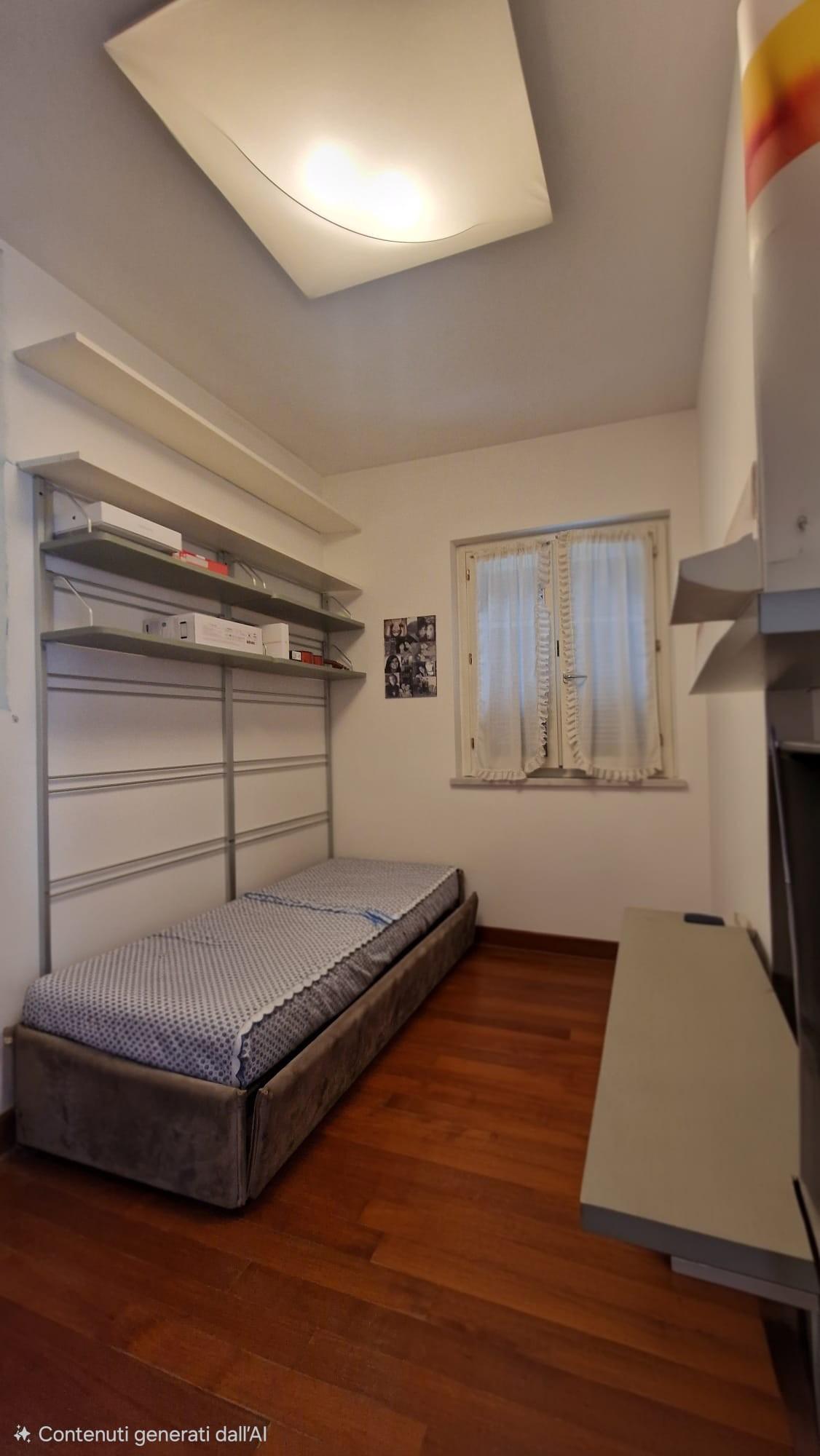 Villa - Marina Di Carrara, Carrara (11/25)