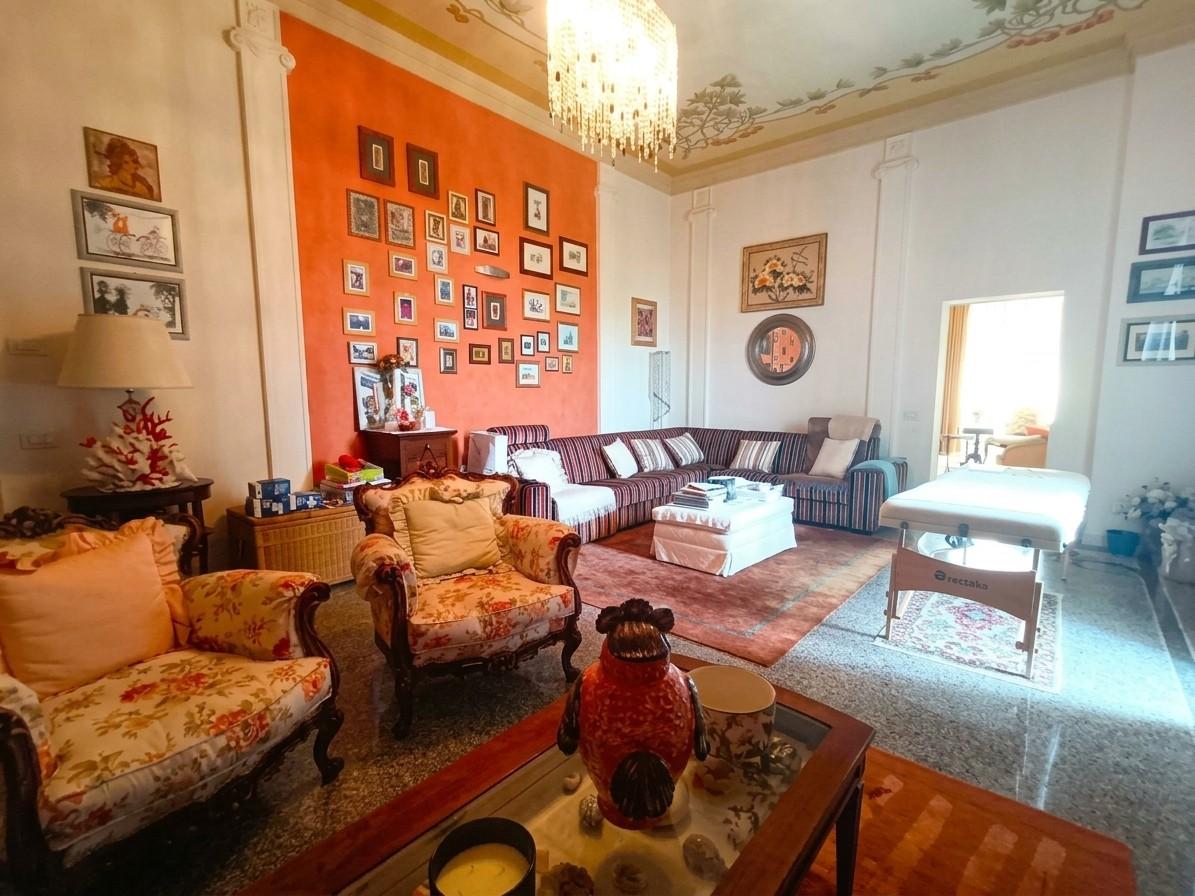 Villa - Ronchi, Massa (15/27)