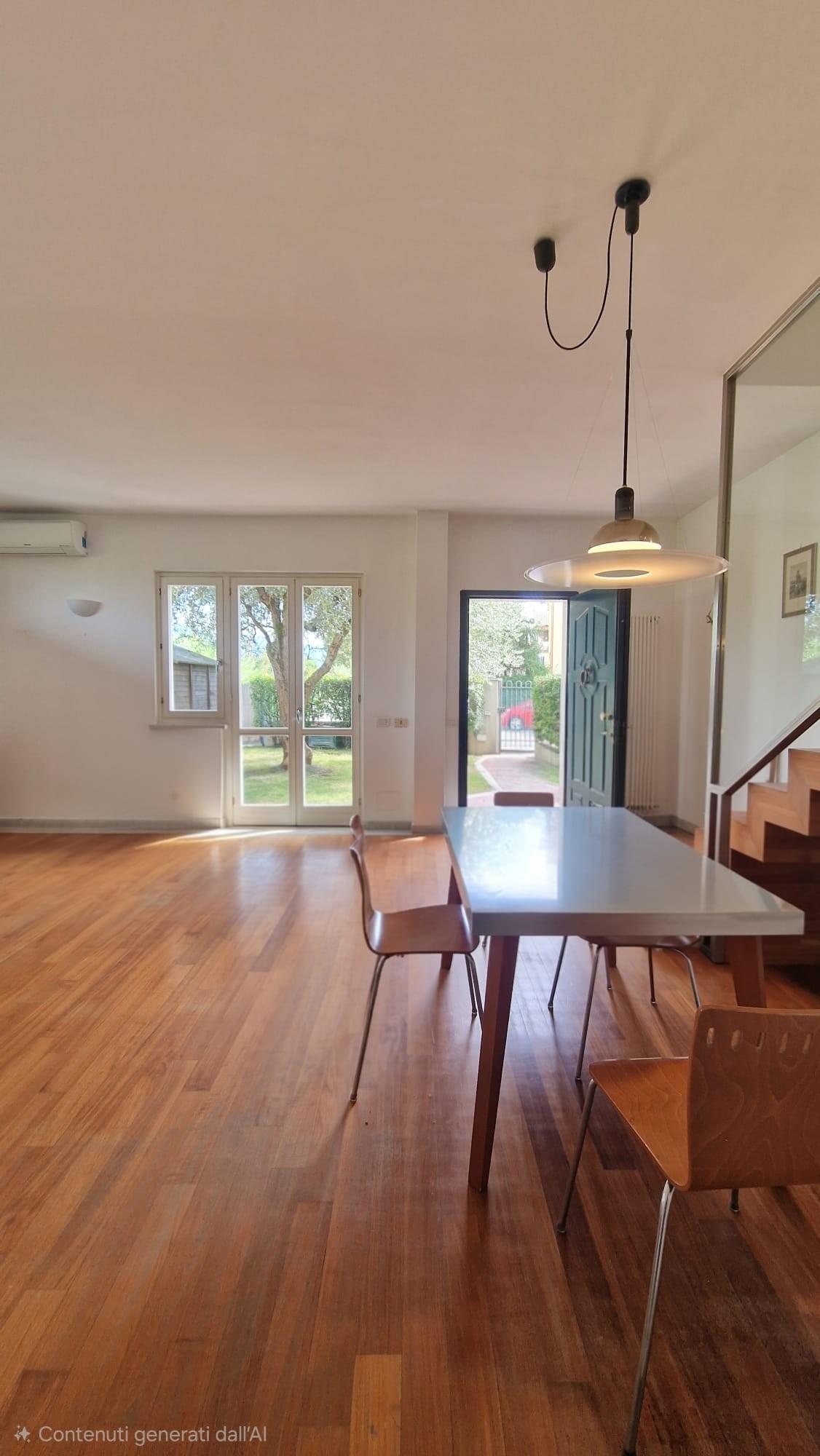 Villa - Marina Di Carrara, Carrara (2/25)