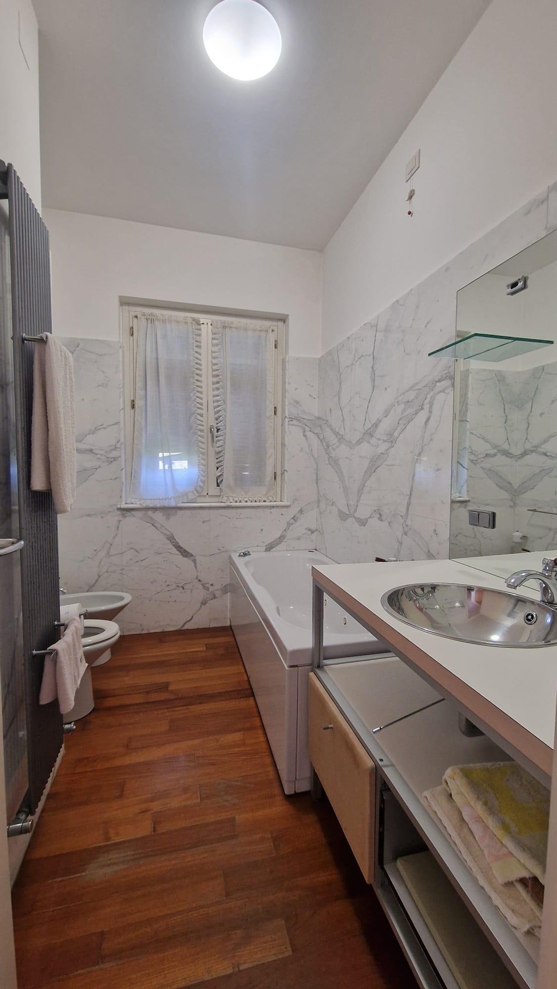 Villa - Marina Di Carrara, Carrara (9/25)